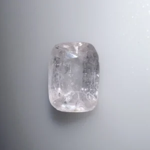 white Sapphire -6.32 CARATS