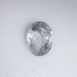 white Sapphire -4.41 CARATS
