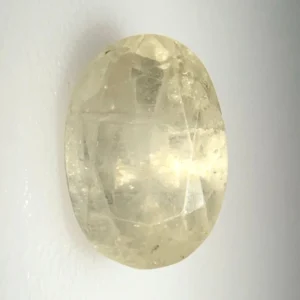 YELLOW SAPPHIRE 3.28 CARATS            3.50RATTI