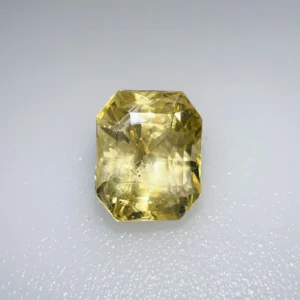 YELLOW SAPPHIRE - 5.18 CARATS                              5.50 RATTI