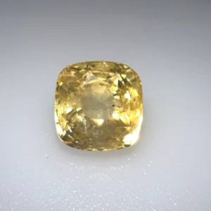 YELLOW SAPPHIRE - 6.03 CARATS                                    6.50 RATTI