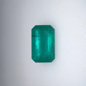 EMERALD (PANNA)-3.78 CARATS (4.25 RATTI)