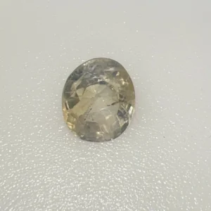 YELLOW SAPPHIRE-4.18 CARATS                      4.50 RATTI