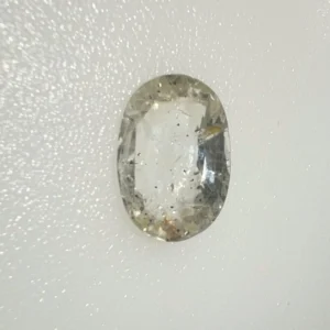 YELLOW SAPPHIRE-3.63 CARATS                        4 RATTI